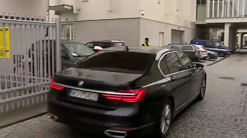 135 tys. zł kosztowała naprawa dwóch limuzyn z kolumny Beaty Szydło (wideo)