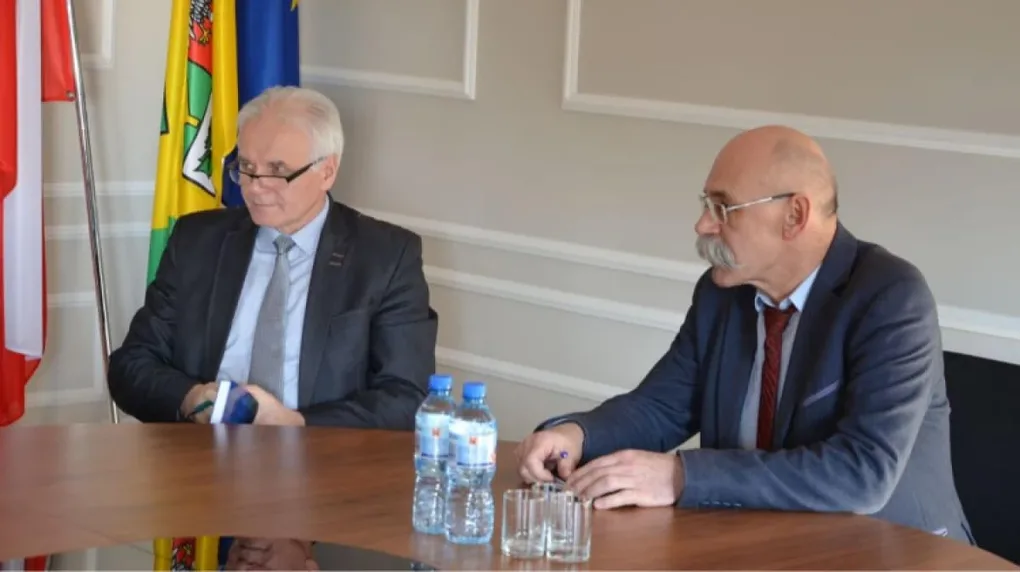 Zadłużenie ostrowskiego szpitala tematem rozmów (zdjęcia)