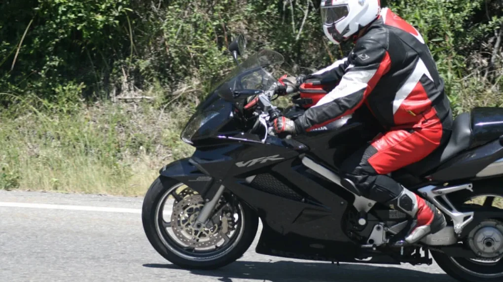 Trwają prace nad poduszką powietrzną dla motocyklistów (wideo)