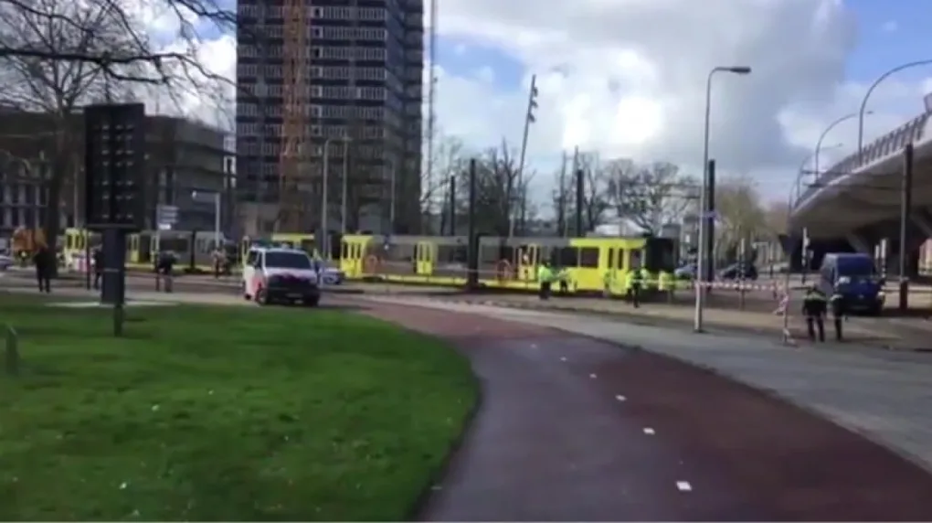 Strzelanina w tramwaju w Utrechcie. Policja zatrzymała podejrzanego (wideo)