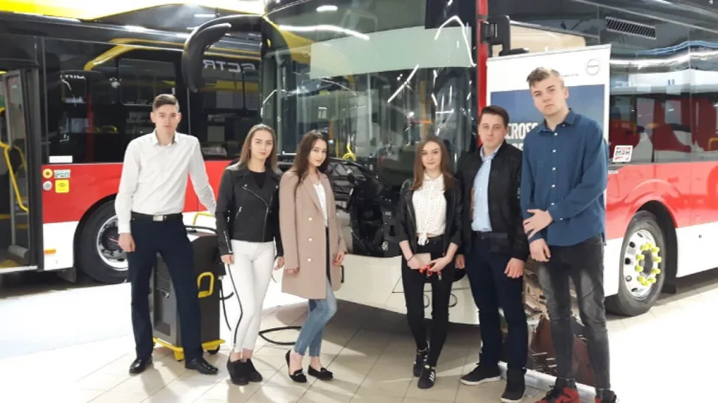 Młodzi spedytorzy z 'Ekonomika' na targach w Nadarzynie (zdjęcia)