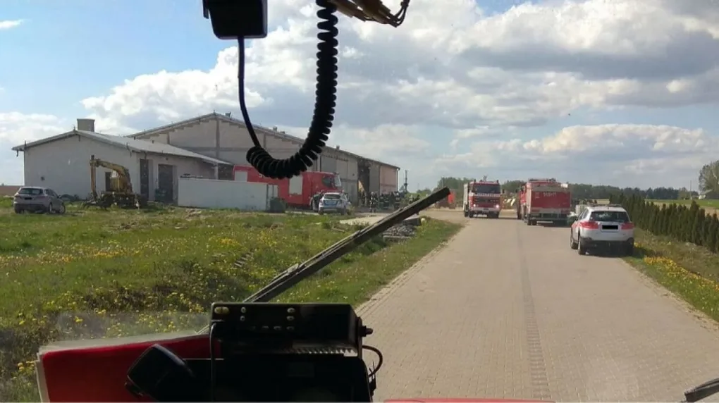 Pożar hali w Dąbrowie