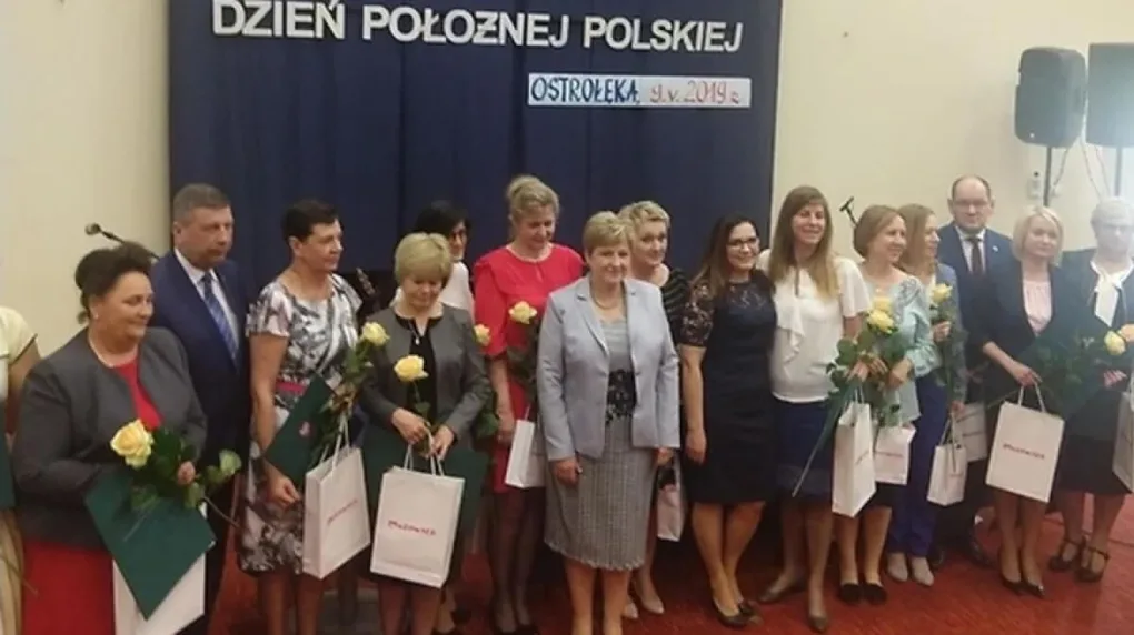 Pielęgniarki i położne z Ostrowi Mazowieckiej uhonorowane