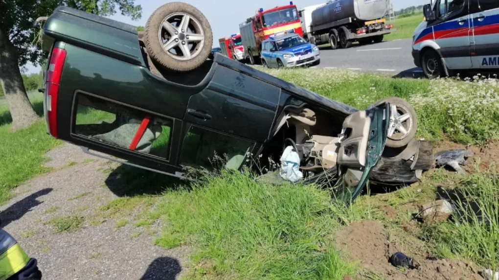 Dachowanie na trasie Ostrów - Różan