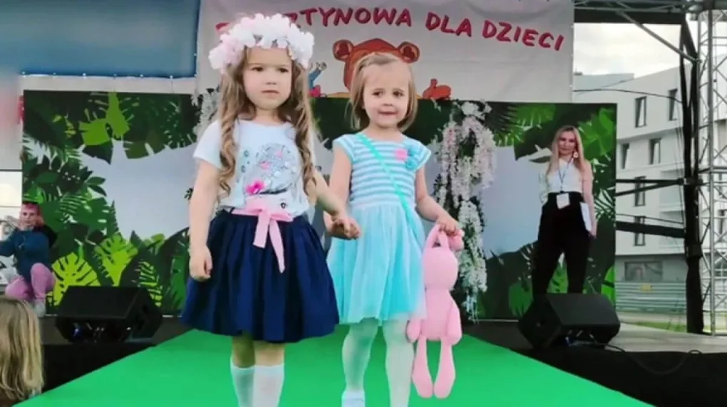 Relacja wideo z pokazu mody dziecięcej (wideo)
