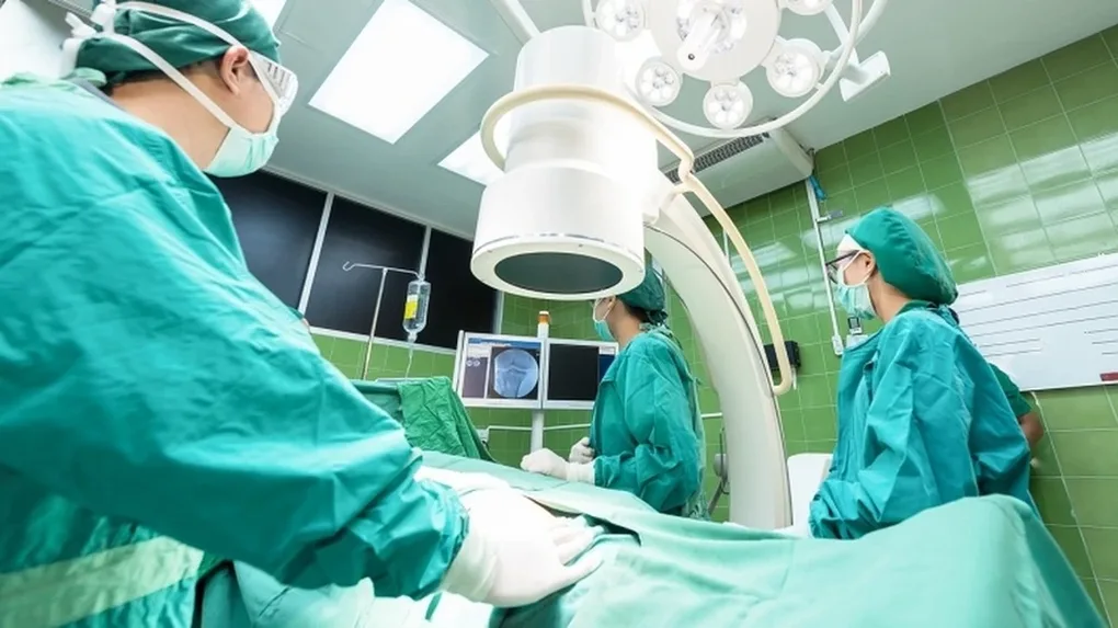 NFZ Mazowsze: Skraca się czas oczekiwania na operację usunięcia zaćmy