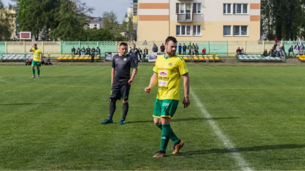 Liga okręgowa: Ostrovia na dziesiątym miejscu. Mławianka liderem