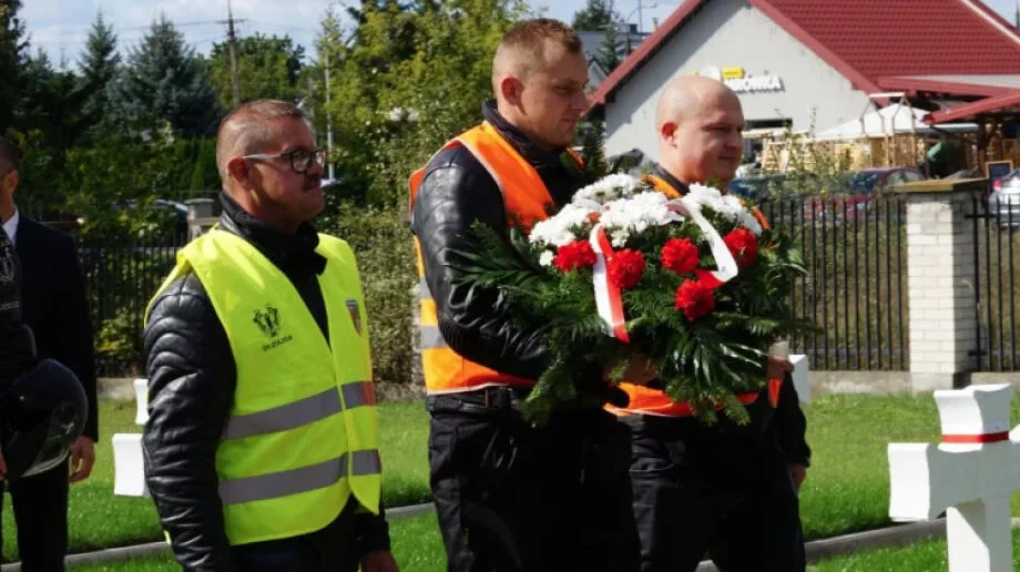 Motocykliści z grupy Stajnia pamiętali o bohaterach (zdjęcia)