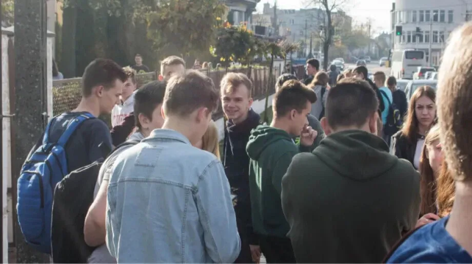 Uczniowie 'Ekonomika' protestowali (zdjęcia)