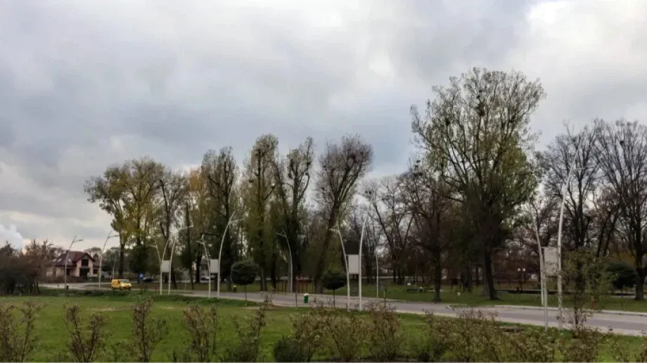 Środa z przelotnym deszczem. W kolejnych dniach więcej słońca