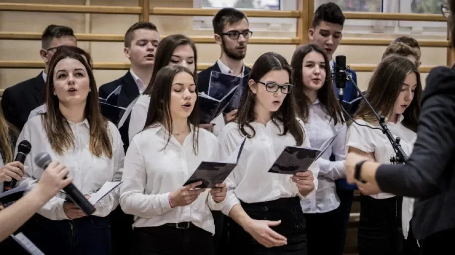 Obchody Święta Niepodległości w ostrowskim Ekonomiku (zdjęcia)