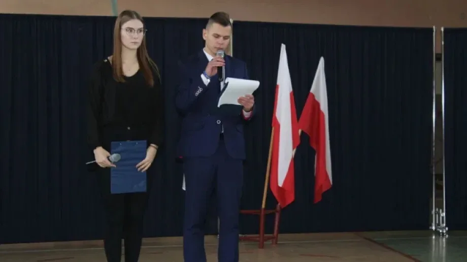 Święto niepodległości w małkińskim Staszicu (zdjęcia)