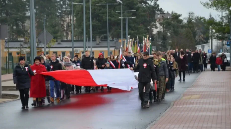 Marsz po ulicach Małkini Górnej dla Niepodległej (zdjęcia)