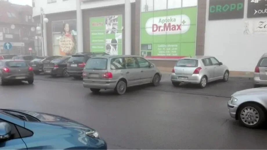 Mistrz parkowania na ul. Mieczkowskiego