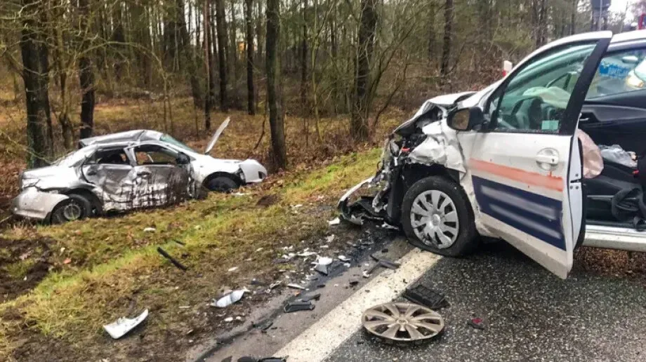 Poważny wypadek w Czerwinie. Poszkodowane dzieci (zdjęcia)