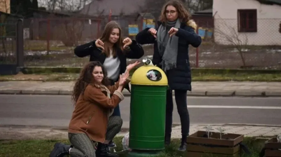 'Przestań, bo psujesz klimat'. Ciekawy projekt trzech ostrowskich licealistek