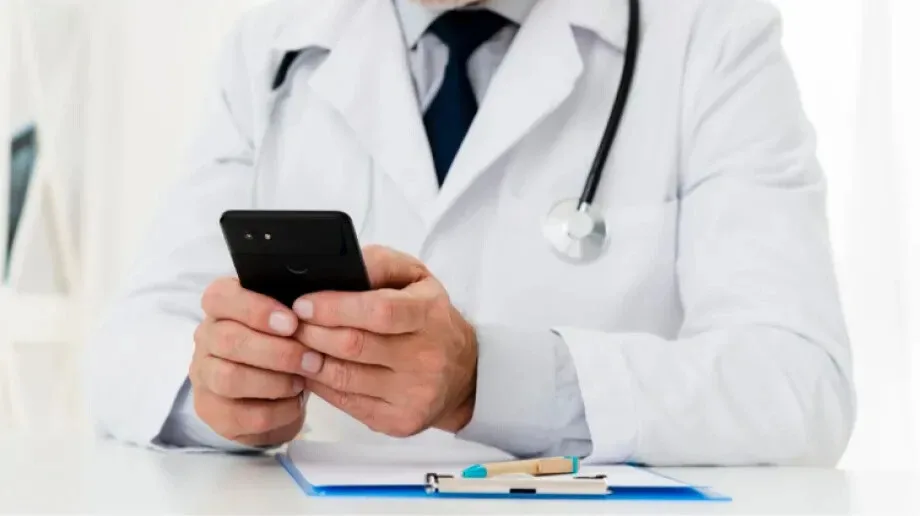 Wybierasz się do lekarza rodzinnego? Skonsultuj się telefonicznie