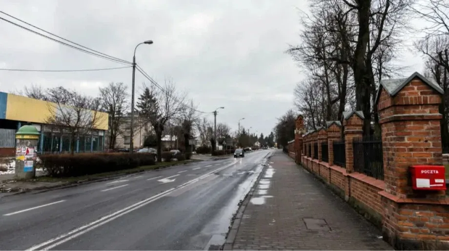 Ulica Armii Krajowej z nowym pasem ruchu 