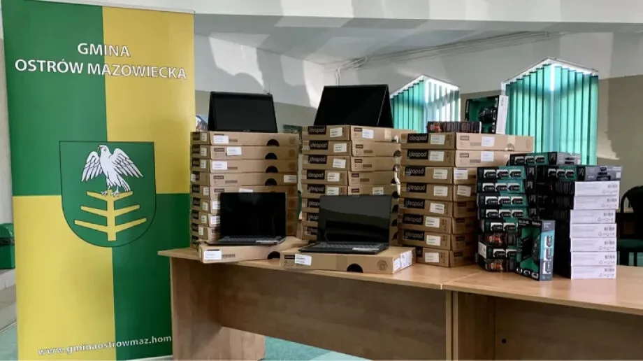 Gmina Ostrów Mazowiecka z dofinansowaniem na zakup laptopów