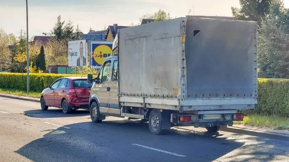 Stłuczka w Ostrołęce. Poszkodowany mieszkaniec powiatu ostrowskiego