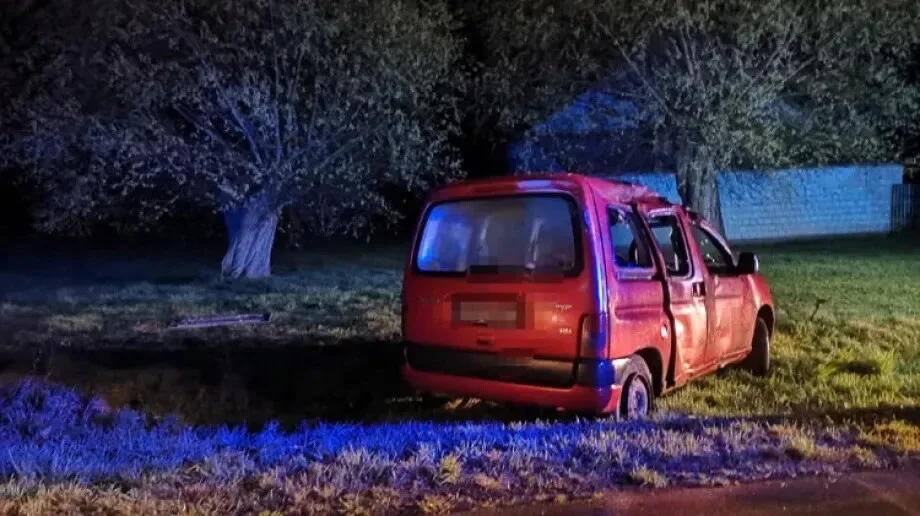 Pijany nastolatek sprawcą wypadku w Ślepowronach (zdjęcia)