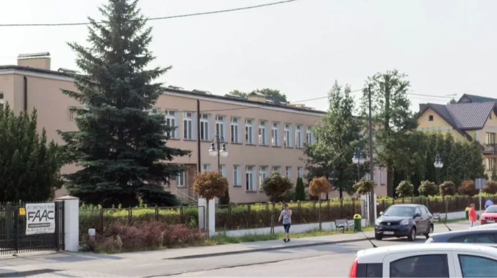 Aleja Dębów na terenie 'Ekonomika'