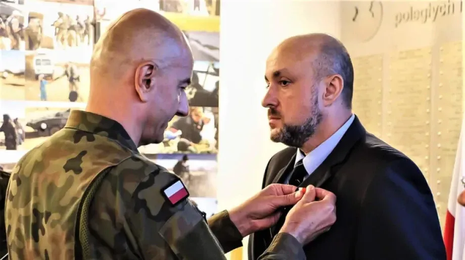 Srebrny medal za zasługi dla obronności kraju