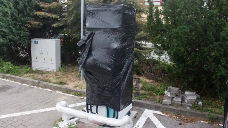 Pierwsza w Ostrowi Mazowieckiej ładowarka pojazdów elektrycznych