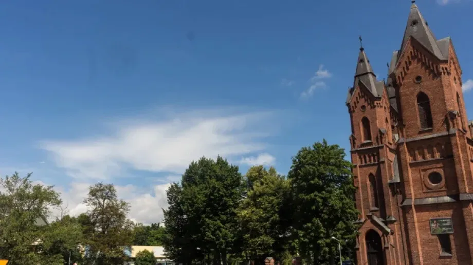 Na północny pogodnie. Nad resztą kraju przelotny deszcz i burze