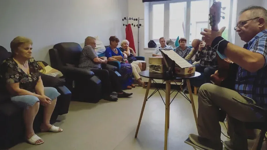Klub Senior + uczestnikami muzycznych warsztatów