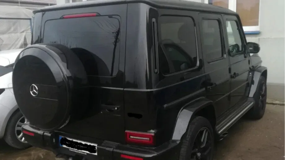 Skradziony Mercedes odzyskany przez ostrowskich policjantów