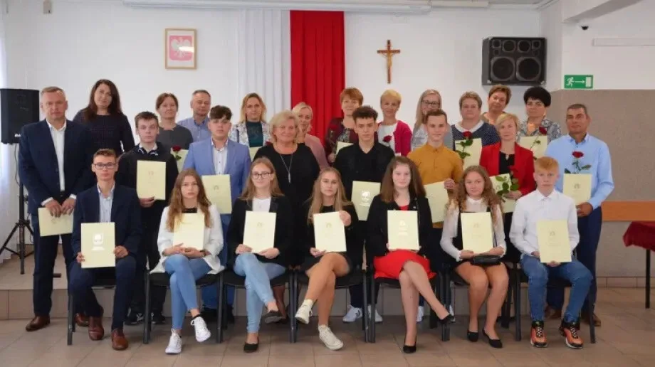 Najlepsi uczniowie z gminy Małkinia Górna nagrodzeni