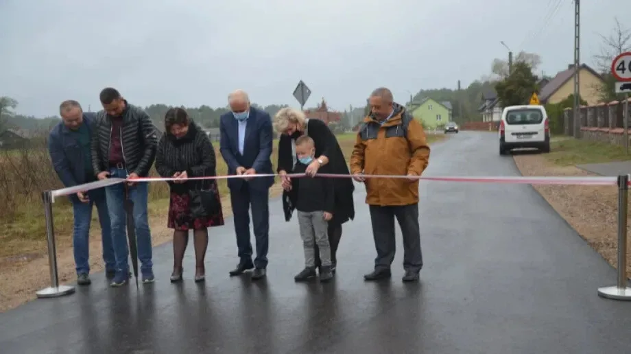 Uroczyste otwarcie drogi gminnej w Poniatowie