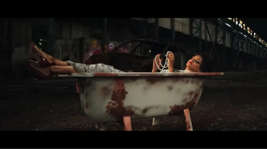 Spot kampanii społecznej 'Nie - Twoja Aż Kobieta'