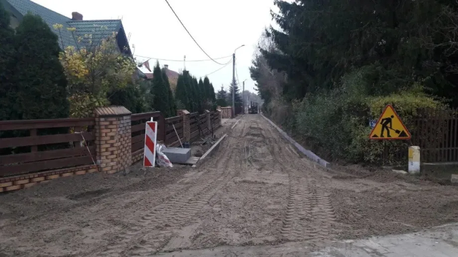 Trwa przebudowa ulic w Komorowie