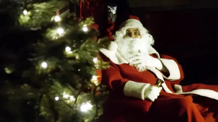 Święty Mikołaj dotarł do Ostrowi Mazowieckiej (wideo)