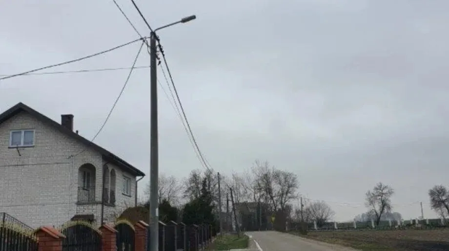 Nowe oświetlenie przydrożne w Andrzejewie