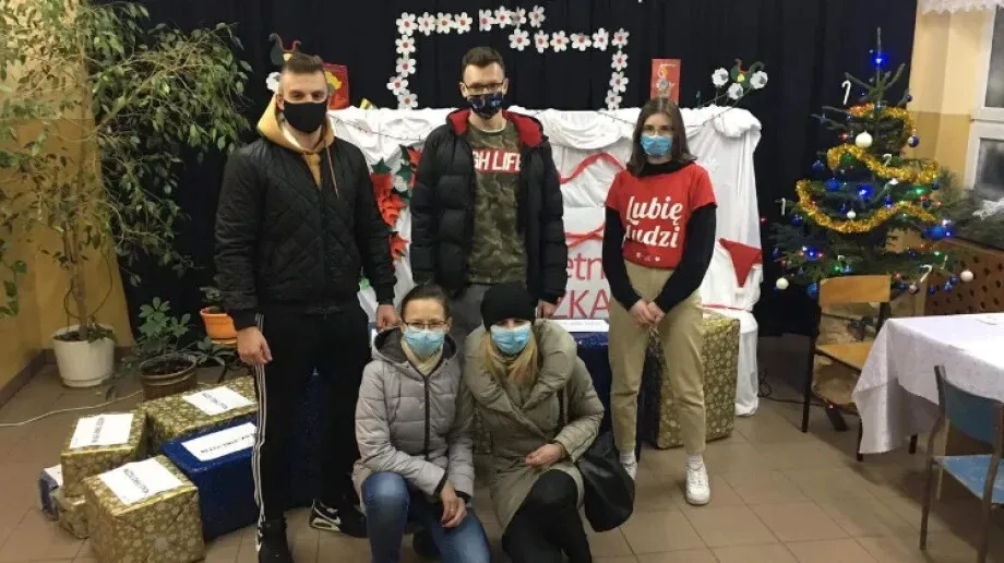 Uczniowie Ekonomika w akcji 'Szlachetna Paczka'