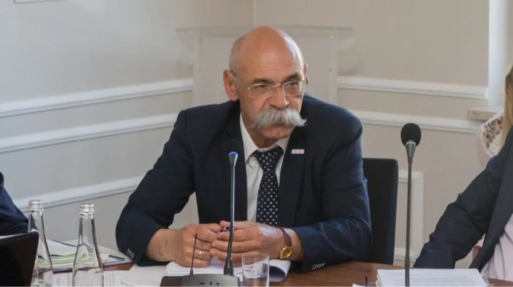 Apel starosty ostrowskiego w sprawie zapisów na szczepienia