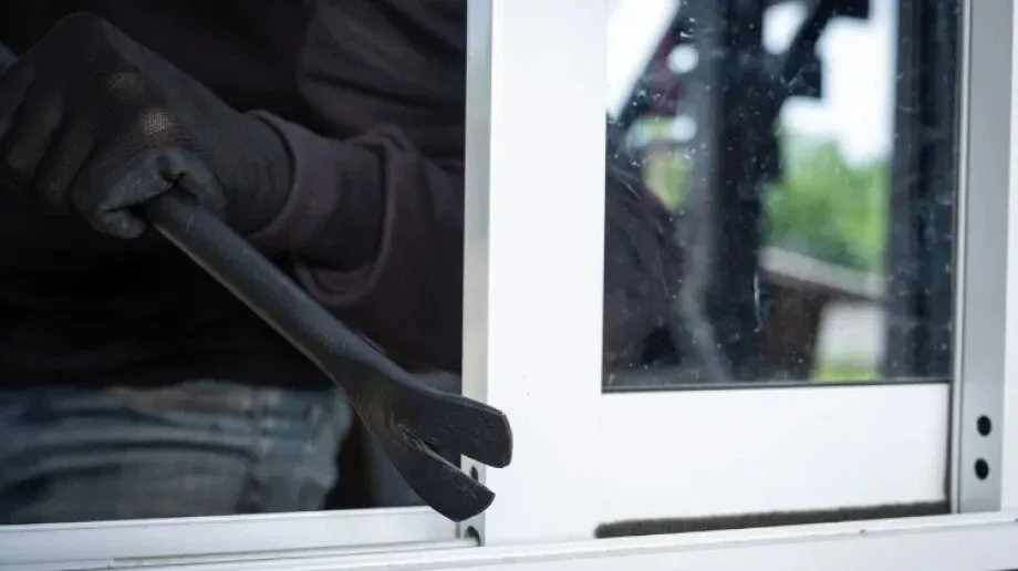 Ostrowska policja radzi jak zabezpieczyć dom przed kradzieżą