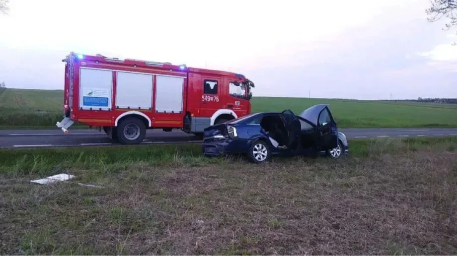 Zdarzenie drogowe w Zglaczewie Panieńskim. Zadysponowano śmigłowiec LPR