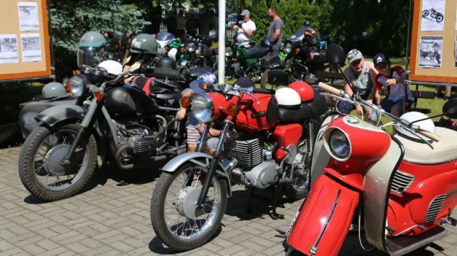 X edycja wystawy motocykli 'Legendy PRL-u' (zdjęcia) 