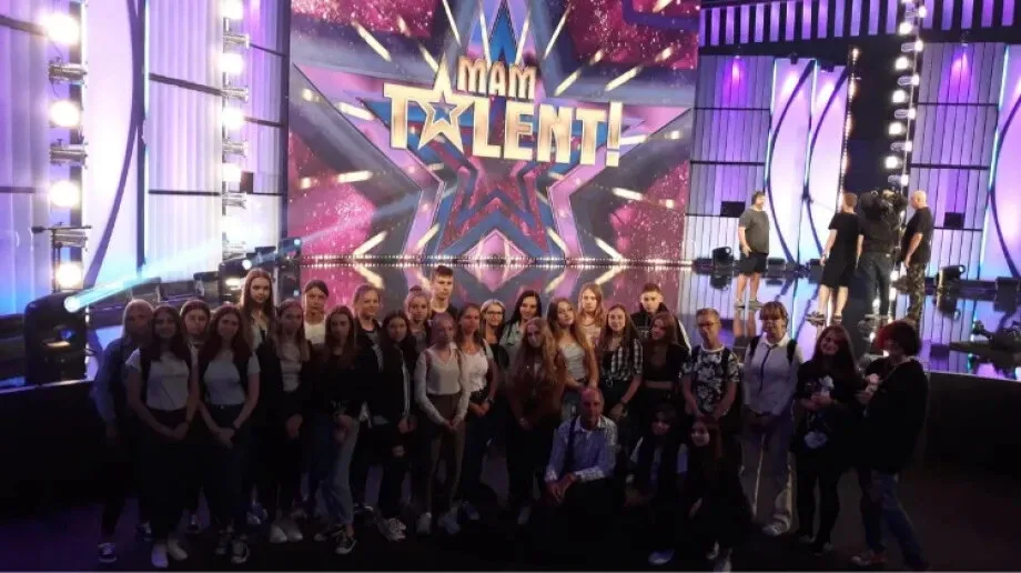Uczniowie Ekonomika na nagrywaniu programu 'Mam Talent'