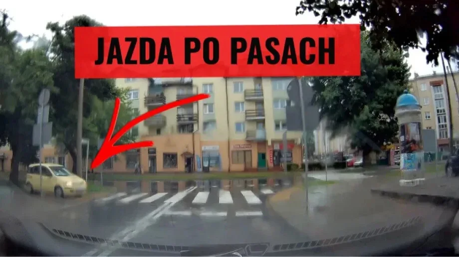 Miłośnik jazdy po chodniku ukarany (wideo)
