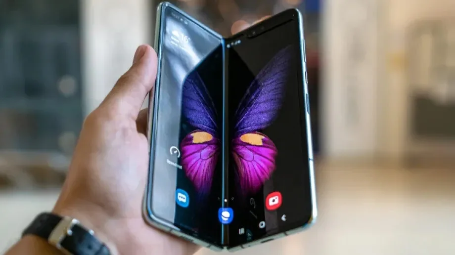 Jak wybrać najlepszy serwis telefonów Samsung w Warszawie?
