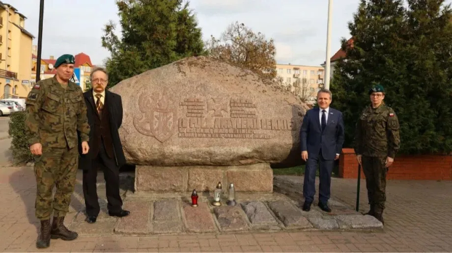 Spotkanie dowódcy 18 Pułku Artylerii w Nowej Dębie z Burmistrzem Jerzym Bauerem
