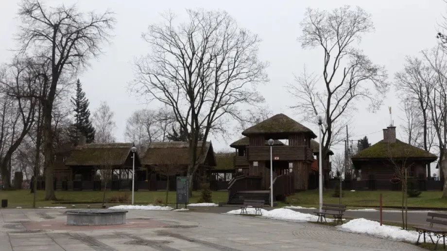 Pochmurny wtorek ze śniegiem. Będzie mocno wiało