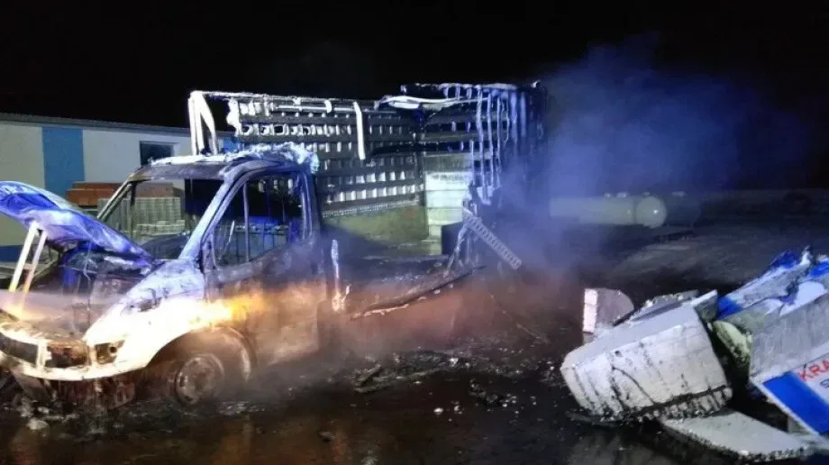 Pożar busa w Zarębach Kościelnych