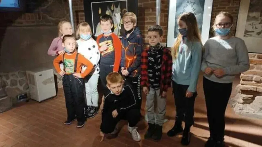Uczniowie Szkoły Podstawowej nr 1 zwiedzili Muzeum Kurpiowskie