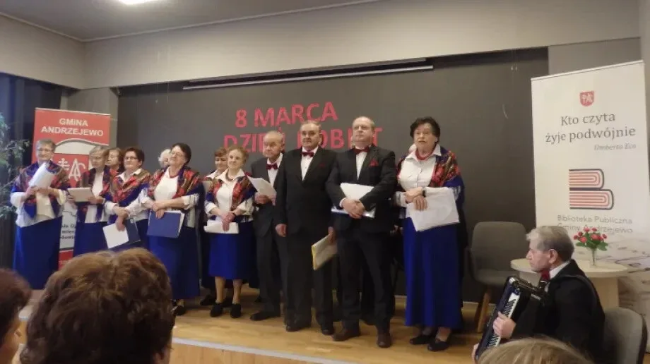 Dzień Kobiet w Bibliotece Publicznej Gminy Andrzejewo